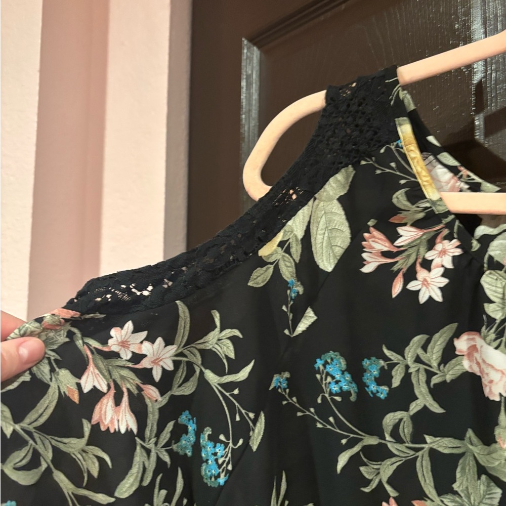 Faded Glory Black Floral Cold Shoulder Blouse - Picture 3 of 6